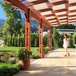 Oda ve Kahvaltı Savana Boutique