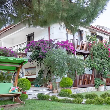 לינה וארוחת בוקר Savana Boutique Mesudiye (Datca)