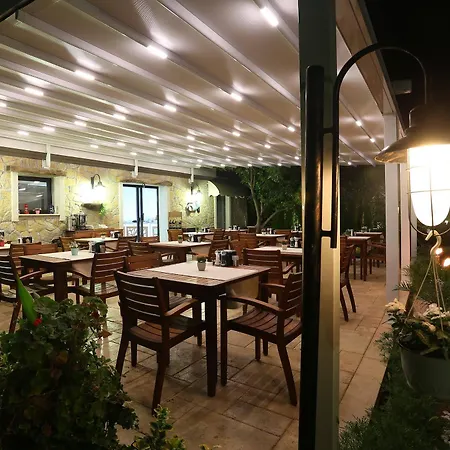 Savana Boutique Oda ve Kahvaltı
